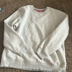 Izod crewneck sweater